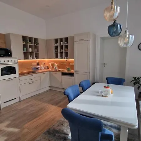 Chika Urban Apartman *