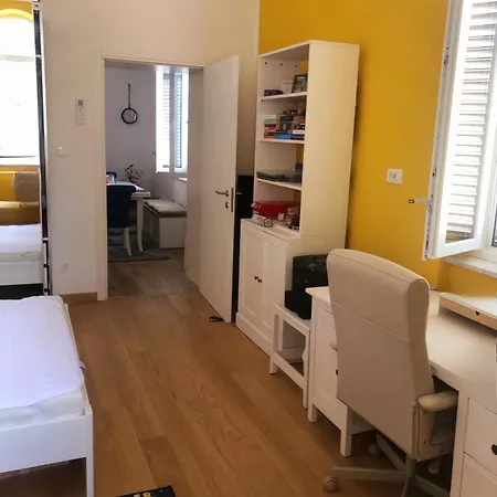 Chika Urban Apartman *