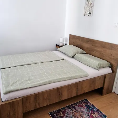 Chika Urban Apartament *
