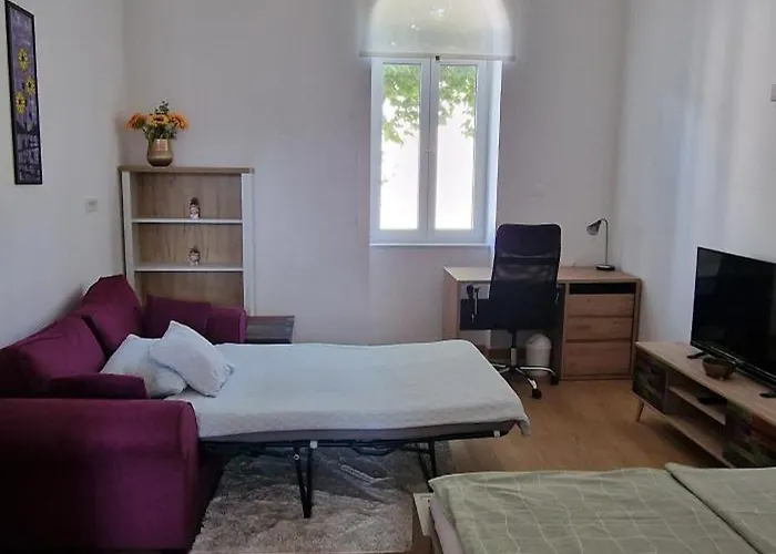 Chika Urban Apartman